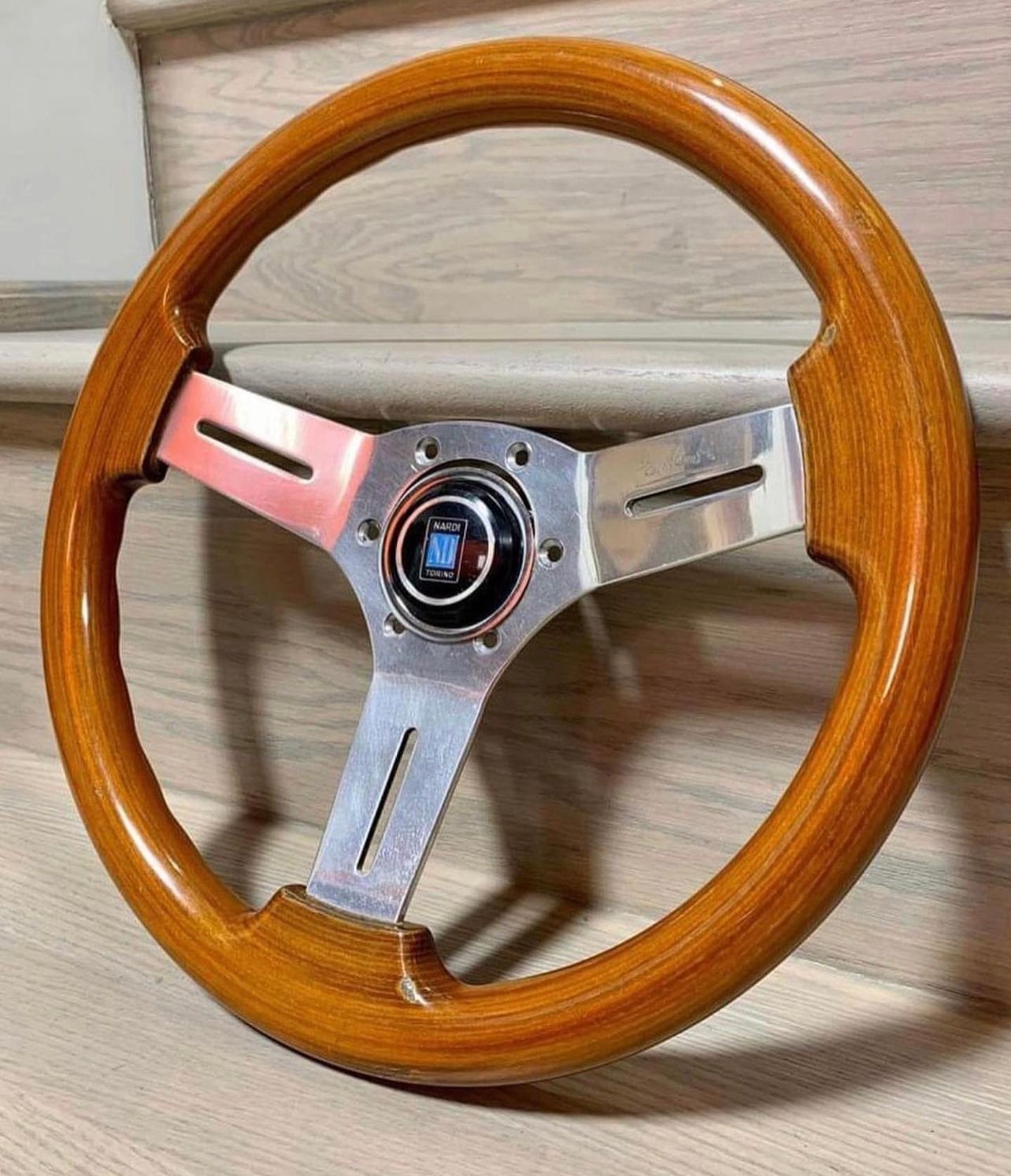 Nardi wood grain steering wheel