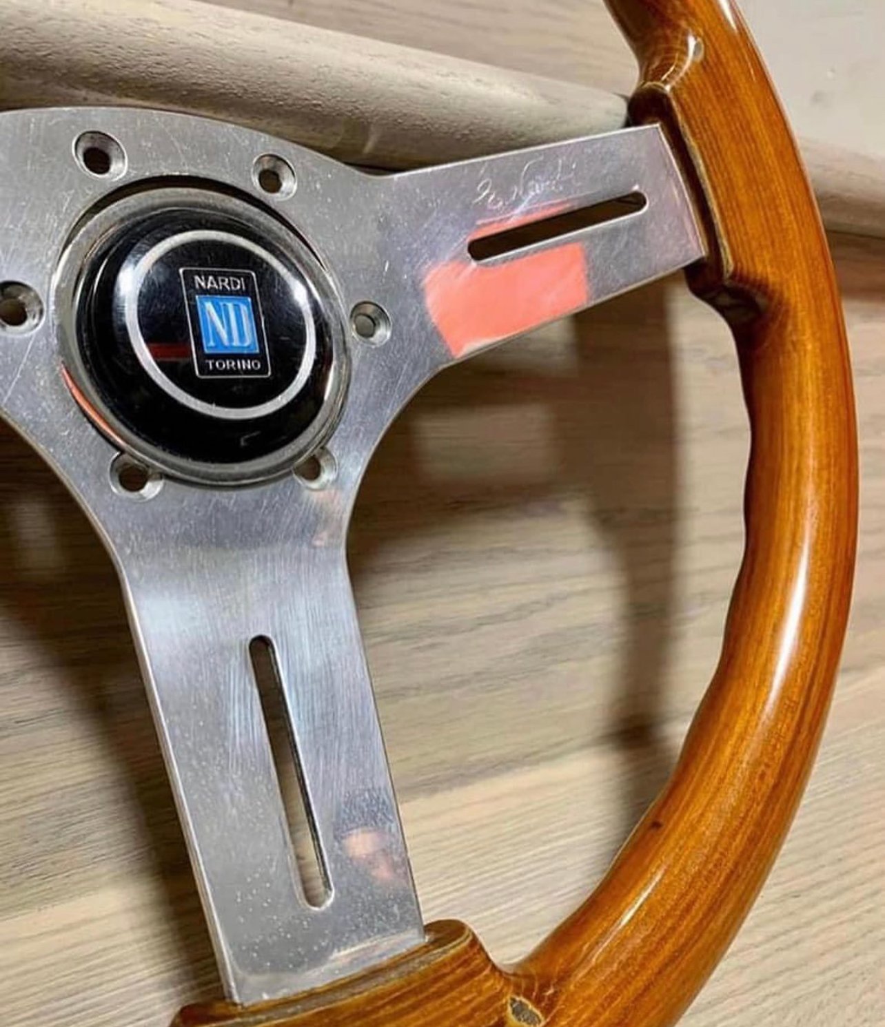 Nardi wood grain steering wheel